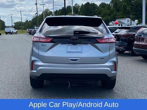 2022 Ford Edge SE
