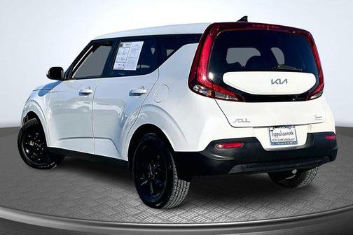 Snow White Pearl 2022 Kia Soul LX
