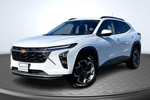 Summit White 2024 Chevrolet Trax LT