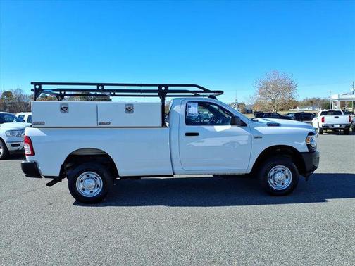 2022 RAM 2500 Tradesman Regular Cab 4x4 8' Box