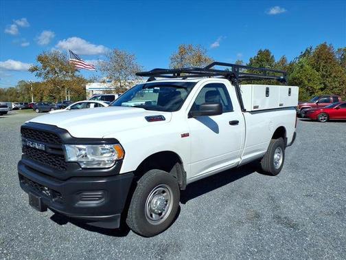 2022 RAM 2500 Tradesman Regular Cab 4x4 8' Box