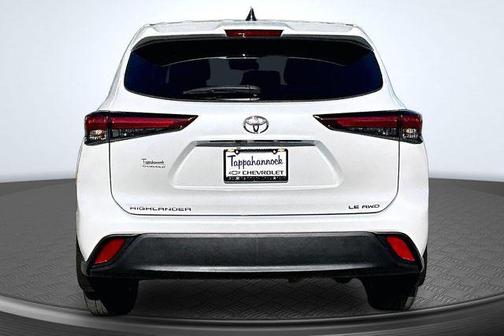 Pearl 2023 Toyota Highlander LE