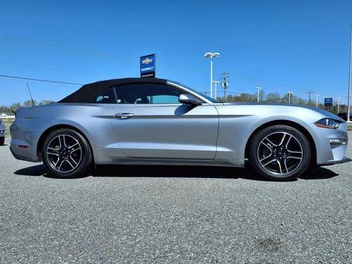 2022 Ford Mustang EcoBoost Premium