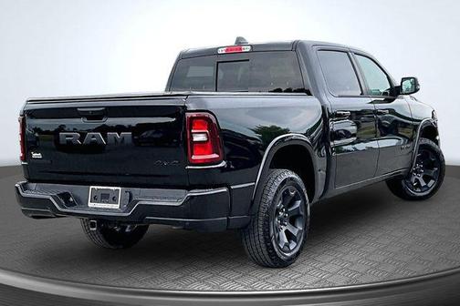Diamond Black Crystal Pearlcoat 2025 RAM 1500 Big Horn/Lone Star