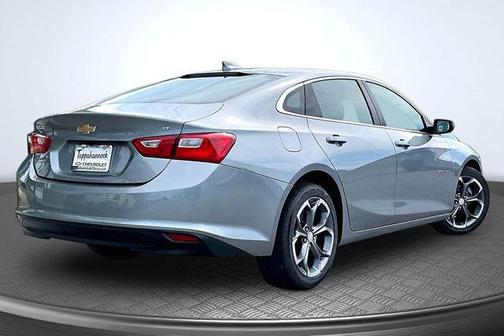 Sterling Gray Metallic 2024 Chevrolet Malibu FWD 1LT