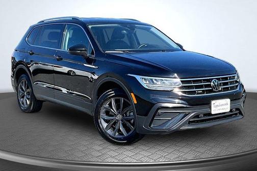 Deep Black Pearl 2024 Volkswagen Tiguan 2.0T Wolfsburg Edition