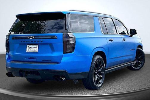 Iridescent Pearl Tricoat 2022 Chevrolet Suburban Premier