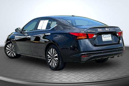 Super Black Clearcoat 2024 Nissan Altima 2.5 SV