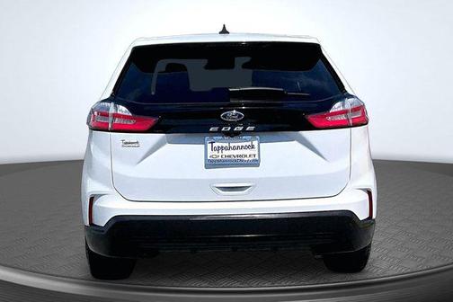 Oxford White 2021 Ford Edge SE