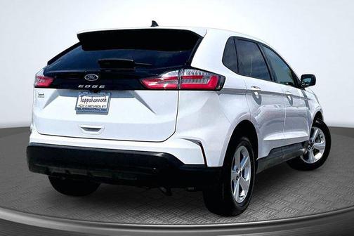 Oxford White 2021 Ford Edge SE