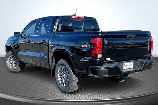 Black 2026 Chevrolet Colorado LT