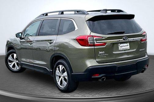 Autumn Green Metallic 2023 Subaru Ascent Premium 8-Passenger
