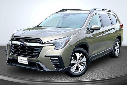 Autumn Green Metallic 2023 Subaru Ascent Premium 8-Passenger