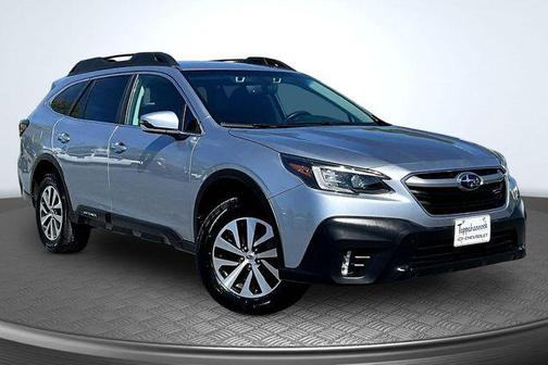 Ice Silver Metallic 2022 Subaru Outback Premium