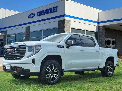 2024 GMC Sierra 1500 AT4