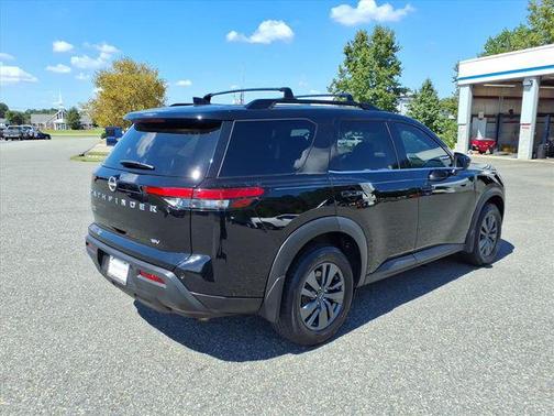 2022 Nissan Pathfinder SV 2WD