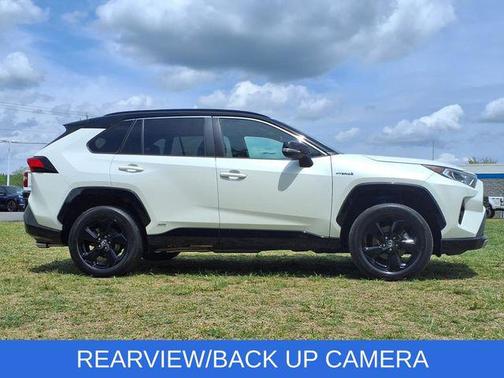 2021 Toyota RAV4 Hybrid SE