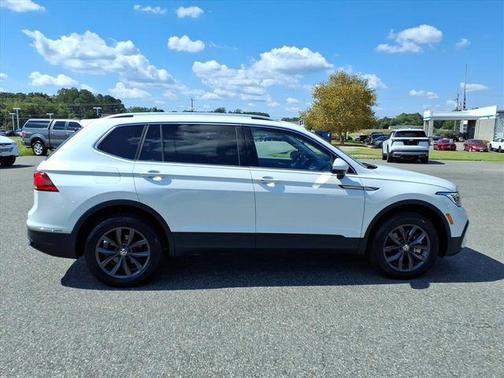 2023 Volkswagen Tiguan 2.0T SE 4MOTION