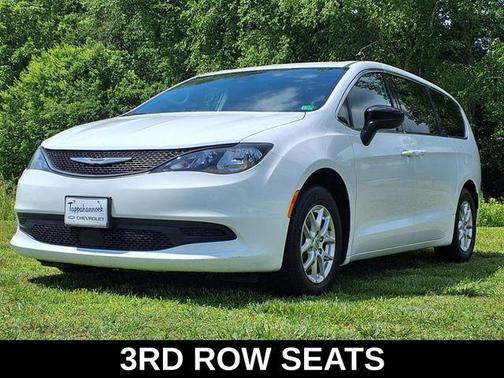 2024 Chrysler Voyager LX