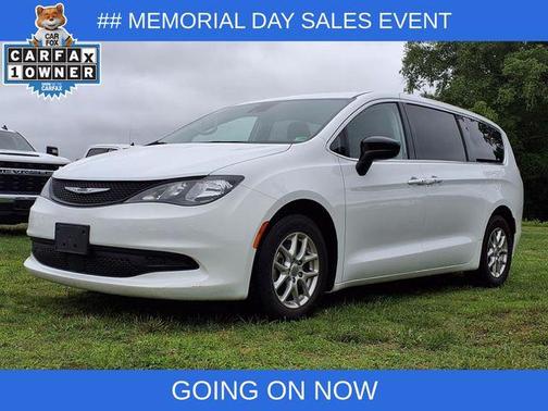 2024 Chrysler Voyager LX