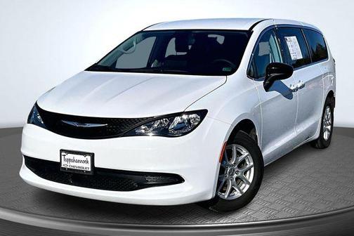 2024 Chrysler Voyager LX