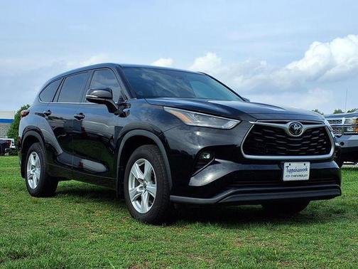 2021 Toyota Highlander LE