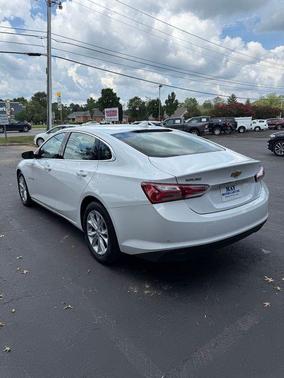 2022 Chevrolet Malibu FWD LT