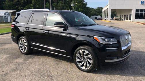 2024 Lincoln Navigator Premiere