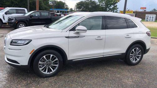 2022 Lincoln Nautilus Standard