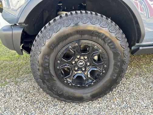 Azure Gray Metallic Tri-Coat 2023 Ford Bronco Wildtrak