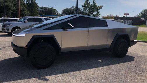 2024 Tesla Cybertruck Cyberbeast
