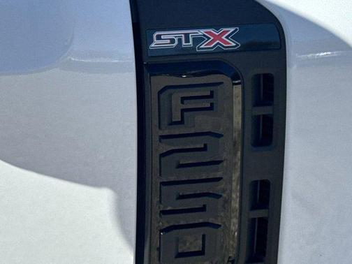 OXFORD WHITE 2025 Ford F-250 XL