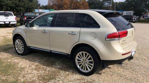 2014 Lincoln MKX Base