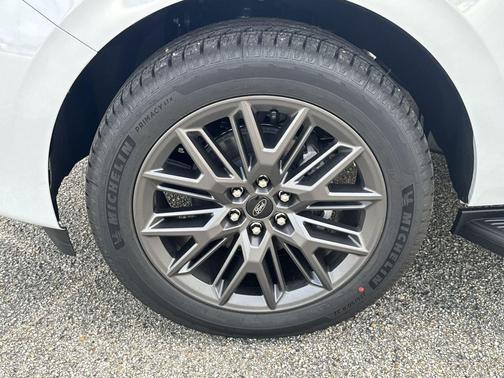 SPACE SILVER METALLIC 2026 Ford Expedition Max Platinum