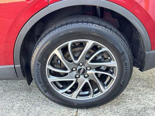 Red Carpet Metallic Tinted Clearcoat 2022 Lincoln Corsair Standard