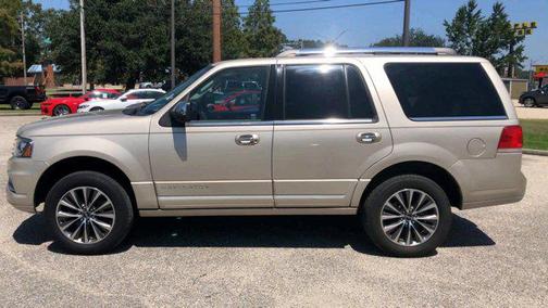 2017 Lincoln Navigator Select