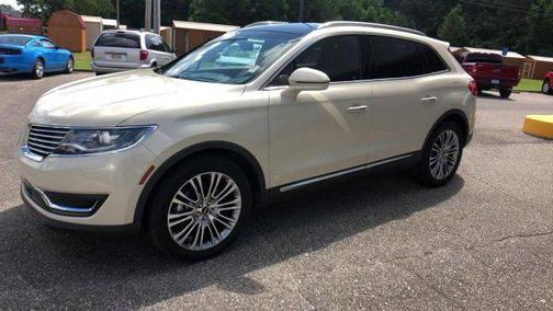 White 2016 Lincoln MKX Reserve