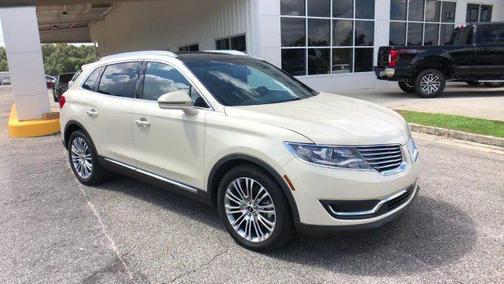 White 2016 Lincoln MKX Reserve