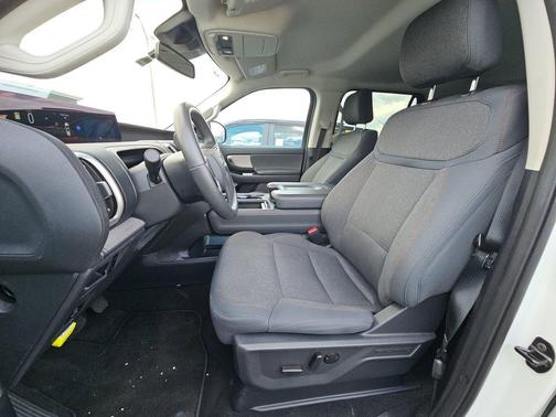 OXFORD WHITE 2025 Ford Expedition Active