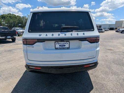 Bright White Clearcoat 2024 Jeep Wagoneer SERIES II