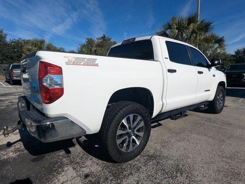 2017 Toyota Tundra SR5