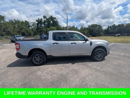 ICONIC SILVER METALLIC 2024 Ford Maverick XLT