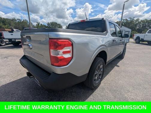 ICONIC SILVER METALLIC 2024 Ford Maverick XLT