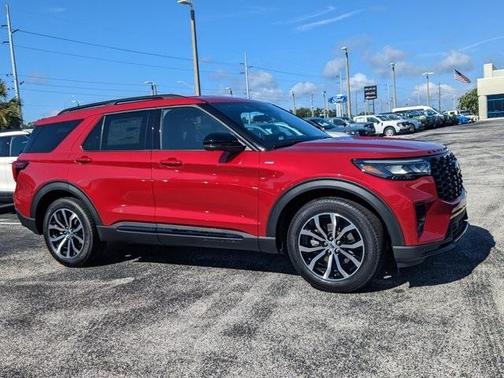 2025 Ford Explorer ST-Line