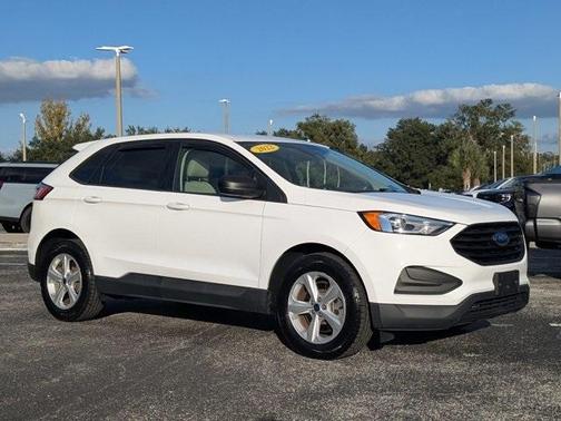 2022 Ford Edge SE