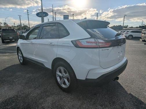 2022 Ford Edge SE
