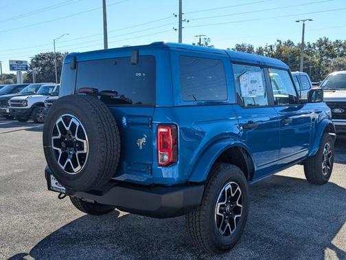 2025 Ford Bronco Base