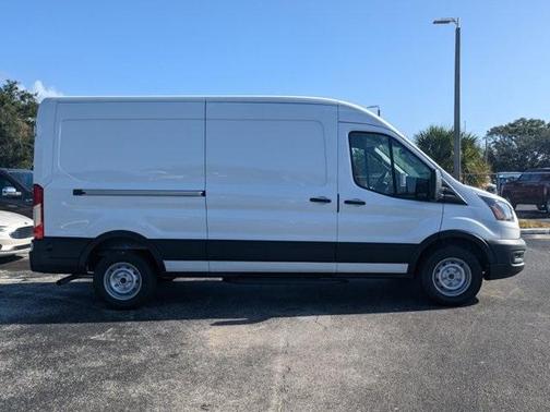 2024 Ford Transit-250 148 WB Medium Roof Cargo