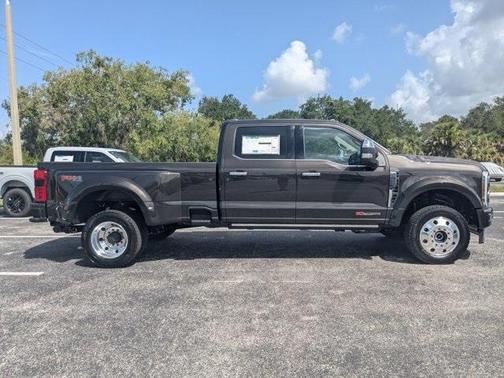 2025 Ford F-450 Platinum