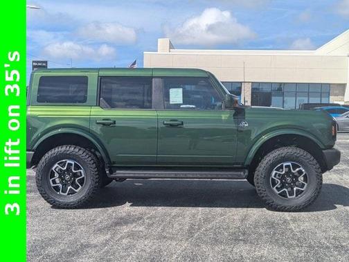 2025 Ford Bronco Outer Banks